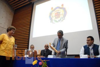 Entregan resultados de proceso de admisión a la Facultad de Medicina