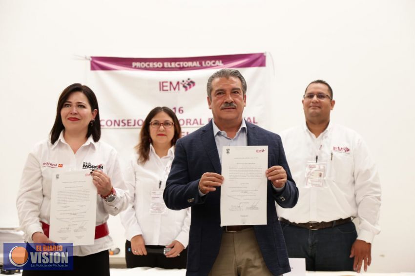 Raúl Morón es ya Presidente Municipal electo; el IEM le entregó su constancia de mayoría