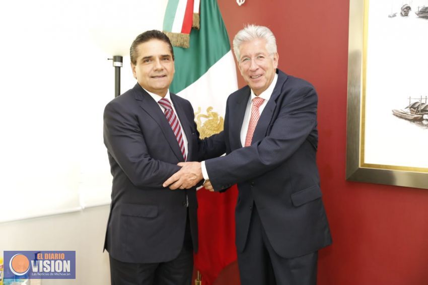 Se reúne Gobernador con titular de la SCT