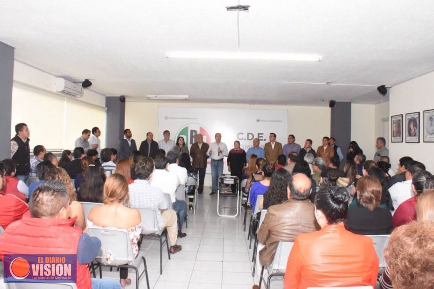 Entrega PRI constancia a los únicos 4 diputados pluris que tendrá en el Congreso del estado