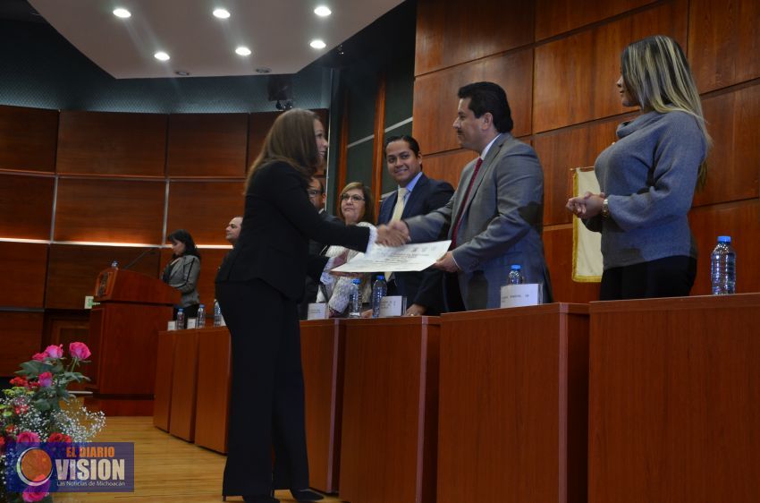 Llama Roberto Carlos López a abogados a conducirse por el lado de la justicia