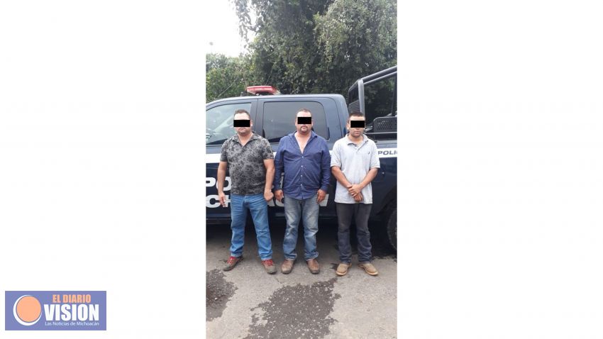 Policía Michoacán unidad Uruapan asegura a 3 masculinos en posesión de aguacate sin acreditar 