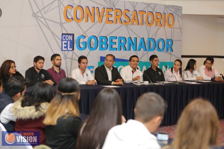 Comparte Gobernador experiencias con jóvenes transformadores michoacanos