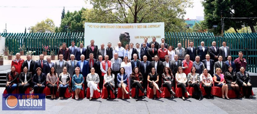 Encabeza Claudia Ruiz Massieu reunión con  los dirigentes priistas de los estados