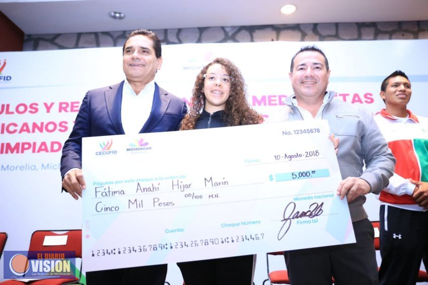 Reconoce Gobernador a deportistas vencedores en JCC 2018