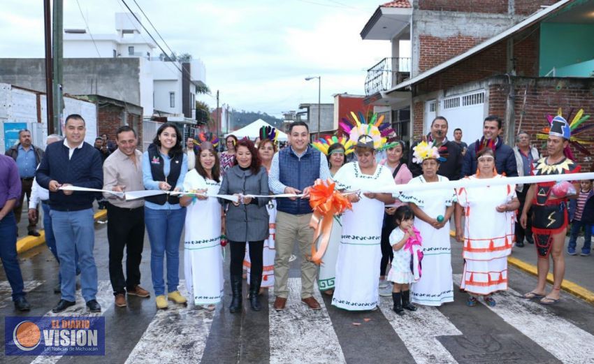 Víctor Manríquez entrega a colonos tres obras por más de 7 millones de pesos