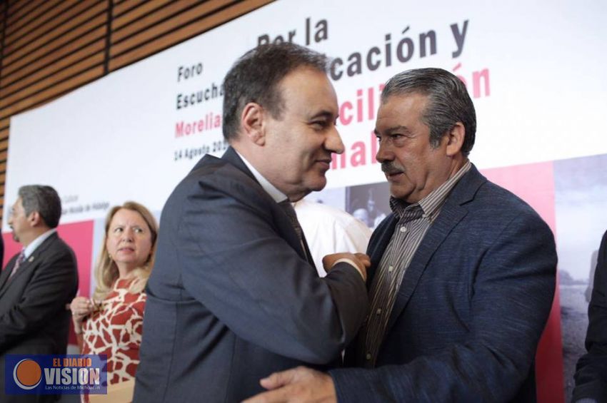 Durazo promete a víctimas búsqueda de solución