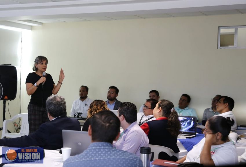 Capacitan a trabajadores de SSM en manejo de datos e indicadores