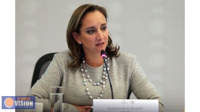 Hay que hacer política que nos acerque a la gente: Claudia Ruiz Massieu