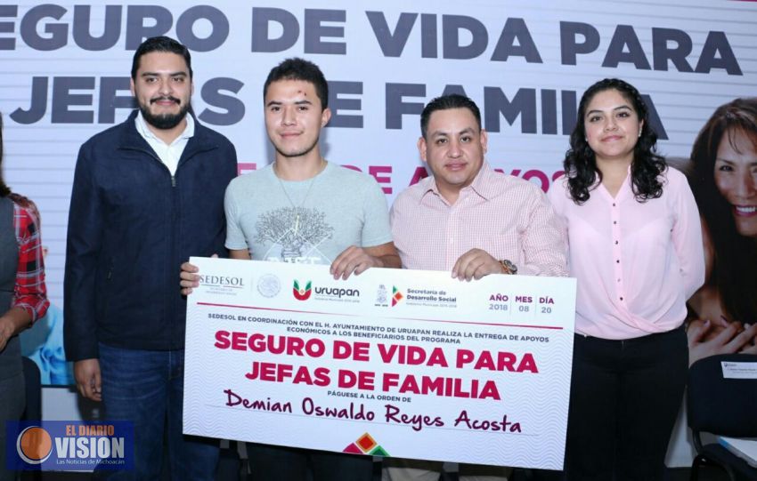 Entregaron apoyos del programa Seguro de Vida de Jefas de Familia  