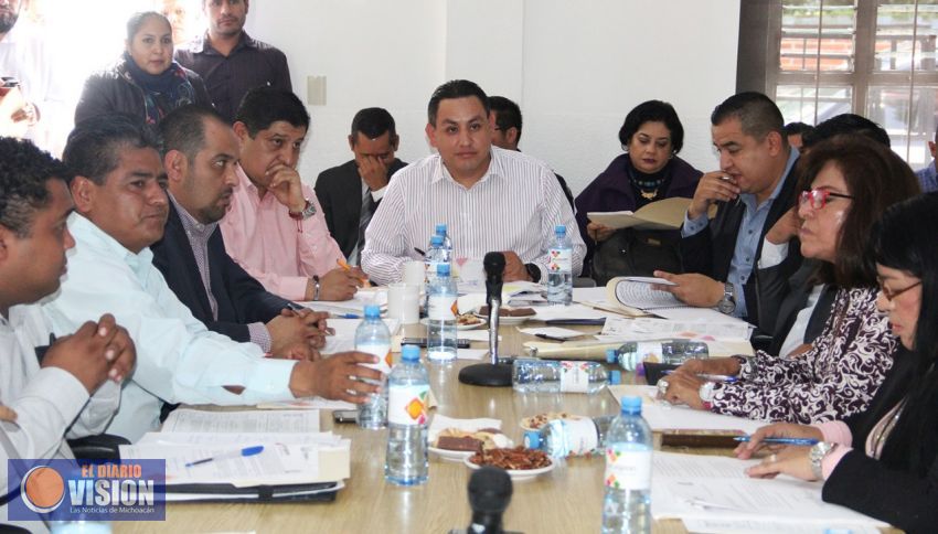 Aprobaron 18 obras de electrificación para Uruapan por 3.1 millones de pesos