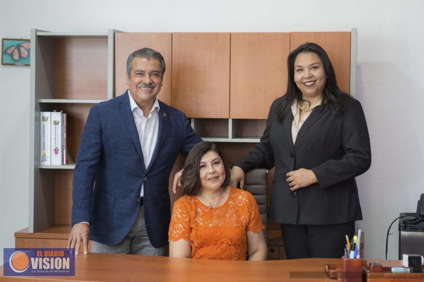 Recibe Rosalva Vidal, nombramiento como Presidenta Honoraria del DIF Morelia