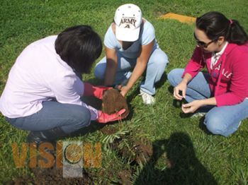 Jornada de reforestación en el ICATMI Zamora