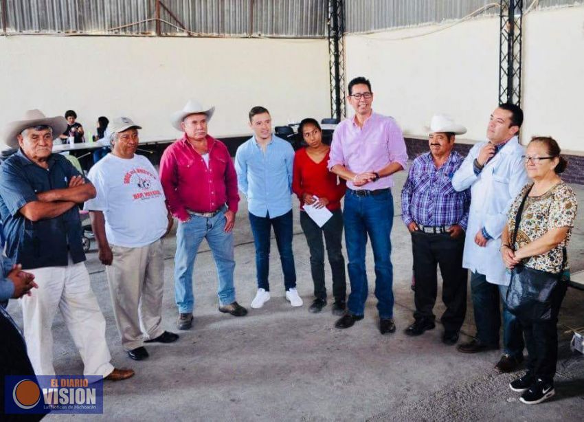 Giras en colonias y brigada de salud en Atapaneo: Pérez Negrón Ruiz