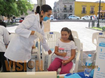 Enfermeras realizaron la VI Feria de la Salud dirigida a adolescentes y población en general