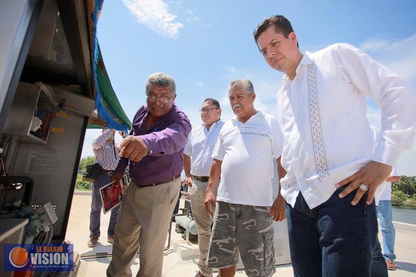 Toño García se compromete a impulsar la explotación legal del atún 