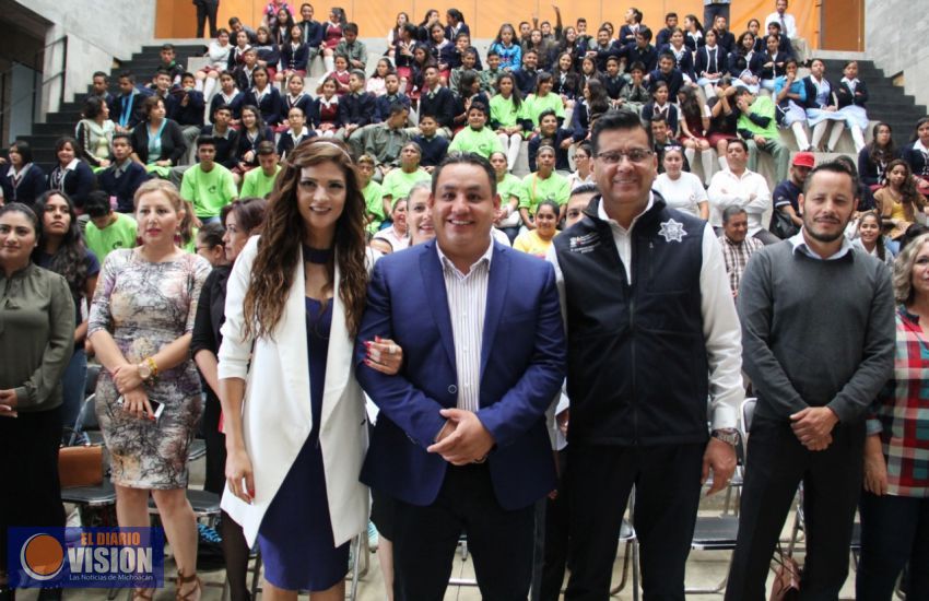 Iniciaron los trabajos de rehabilitación de la cancha de fútbol en la colonia La Mora