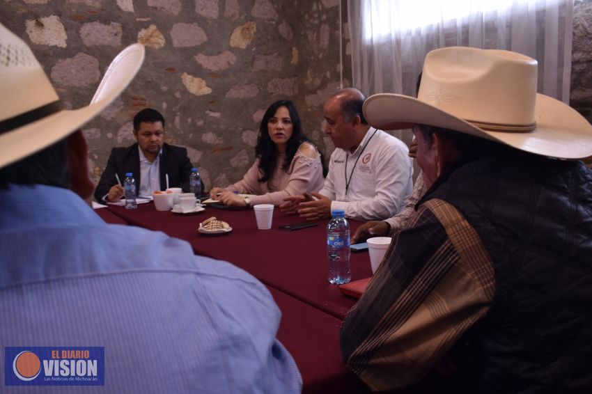 Apoyo al campo, fundamental para el desarrollo del estado: Adriana Hernández