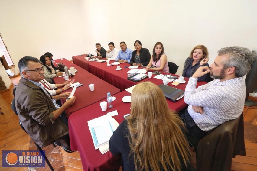 Legisladores de Morena proponen disminuir salario de diputados en Michoacán