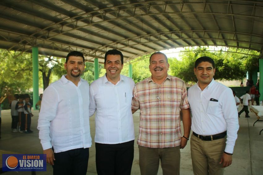 Octavio Ocampo realiza gira por su Distrito