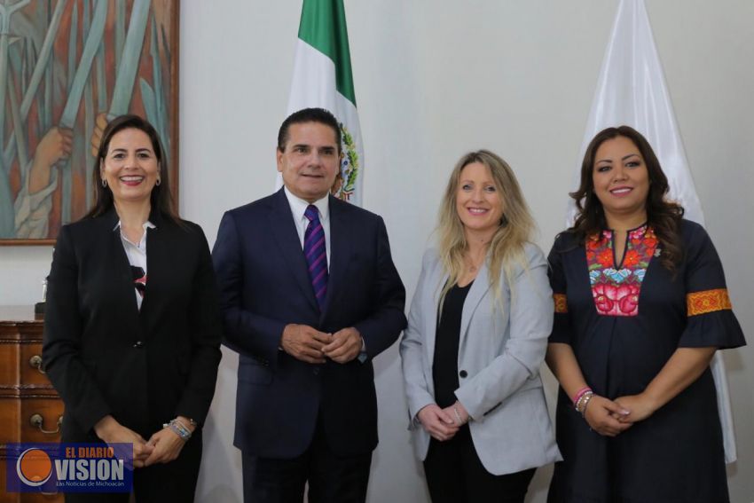 Por ley y convicción, abrir más espacios políticos a las mujeres: Silvano Aureoles