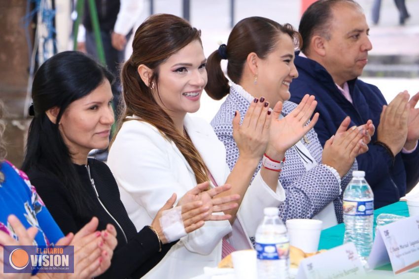 Celebran autoridades municipales “Día del Adulto Mayor”
