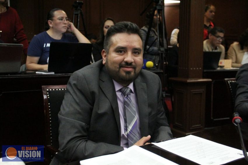 Prioritario fortalecer la UMSNH, antes de crear más universidades: Erik Juárez