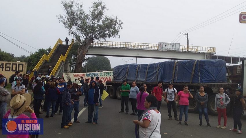 Bloqueos carreteros  del Consejo Supremo el 12 de Octubre
