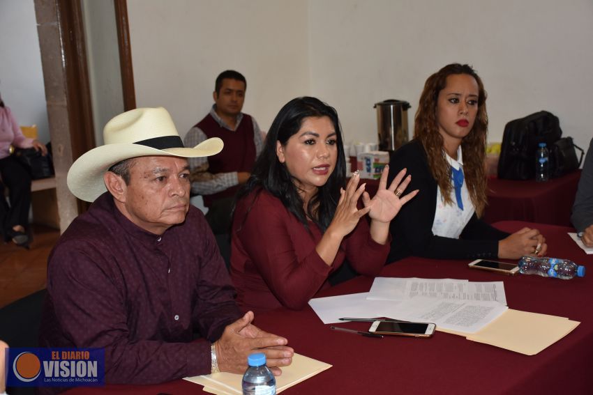 Presupuesto digno para la UMSNH, exige Salvador Arvízu