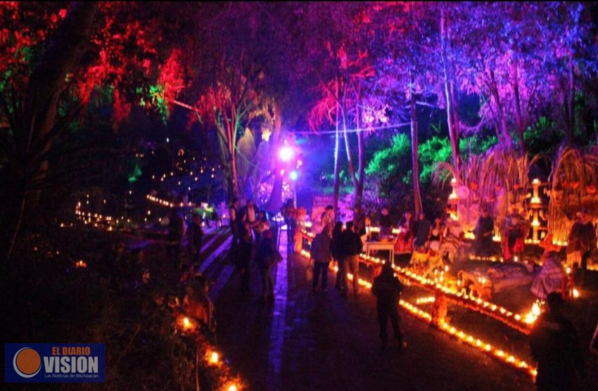 Festival de Velas en Uruapan, entre los mejores 5 eventos nacionales de Día de Muertos