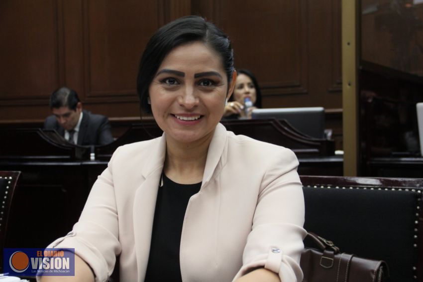 Llama Araceli Saucedo fortalecer acciones para prevenir y atender cáncer de mama 