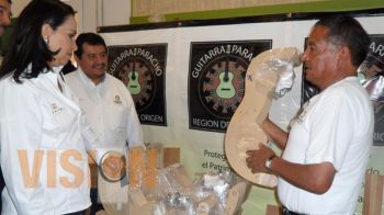 Entrega ICATMI equipamiento en Arantepacua y Paracho