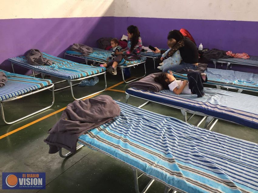 Sólo 64 personas acudieron al Auditorio Lic. Servando Chavez, refugio temporal habilitado