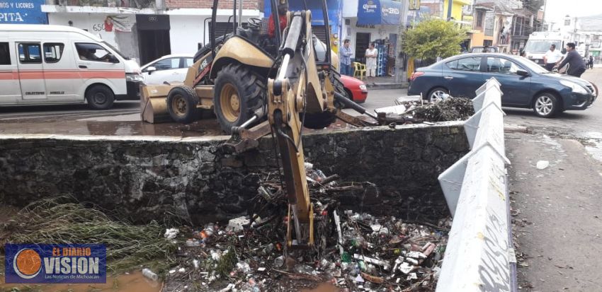 Refuerza Servicios Públicos tareas de limpieza en colonias de Morelia