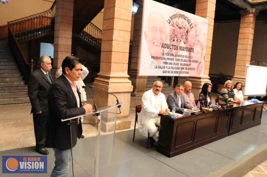 La tercera juventud feliz A.C. presenta su primer foro en el Congreso del Estado