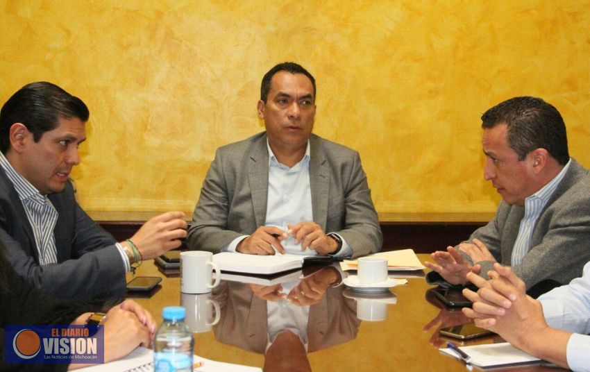 Asiste Adrián López a reunión de JUCOPO
