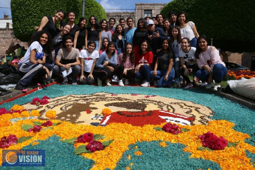 Michoacán enaltece la memoria de sus difuntos