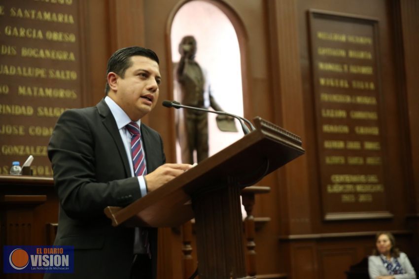 Oscar Escobar convoca a legisladores a trabajar con transparencia 