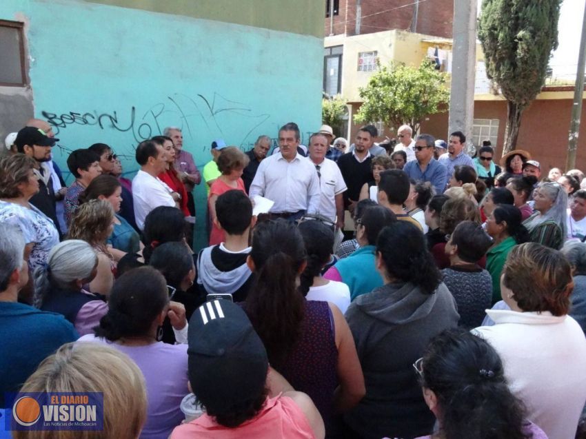 Raúl Morón instruye acciones inmediatas del Ayuntamiento en la  colonia Jacarandas