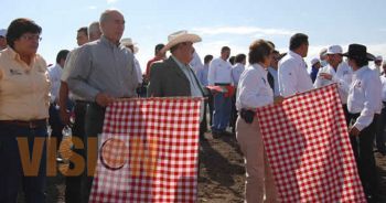 Envían primer embarque de marca colectiva de tomate mexicano