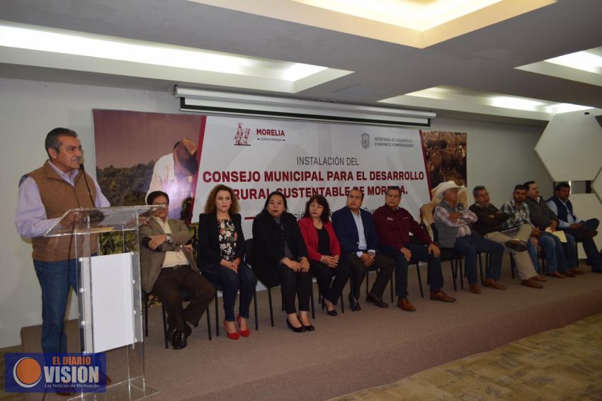 Compromete Raúl Morón mejorar condiciones de vida en el campo