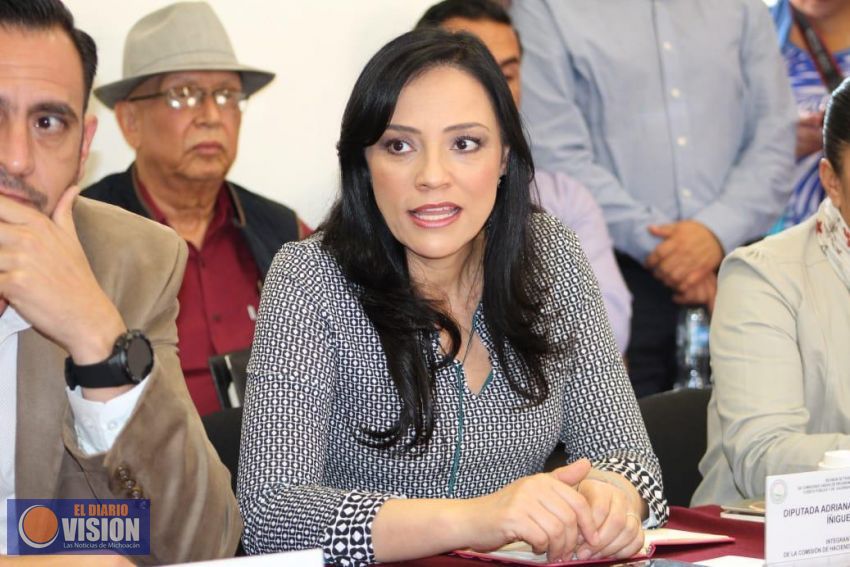 Legislar para mejorar la calidad de vida de los michoacanos: Adriana Hernández