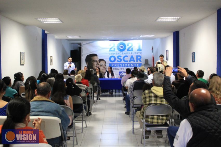 Refrendan militantes de Ziracuaretiro apoyo a Oscar Escobar 