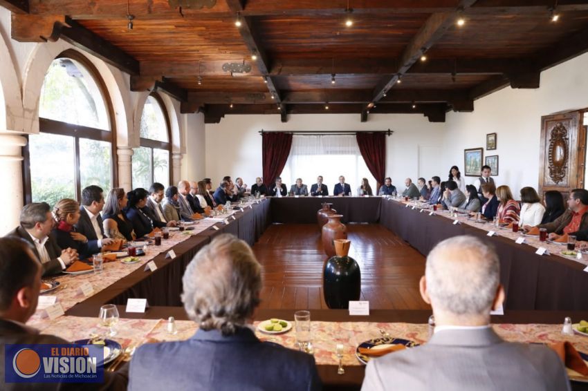 Destacan delegados federales trabajo conjunto con Silvano Aureoles