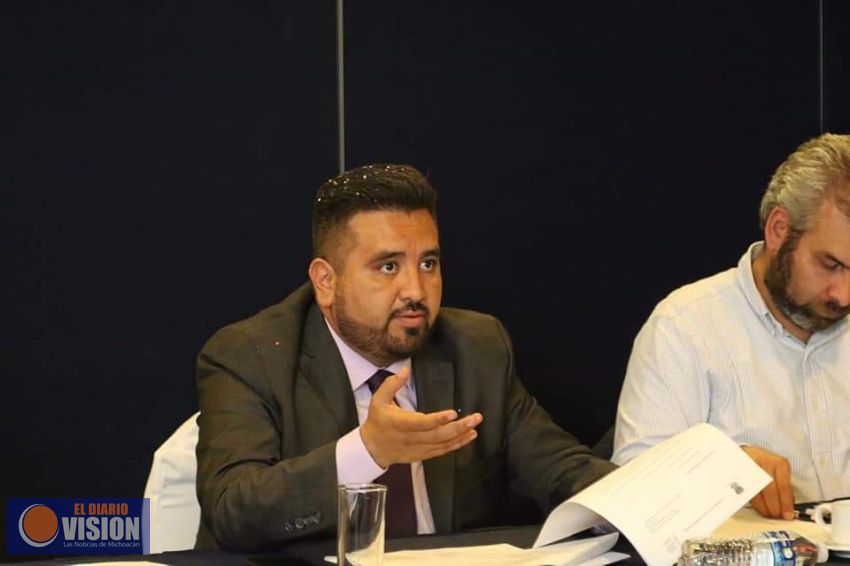 Dan ha lugar a cuatro iniciativas en Comisión de Puntos Constitucionales: Erik Juárez