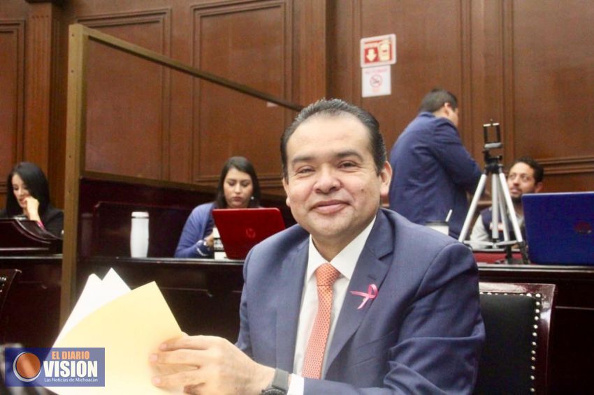Michoacán regresa deudas añejas a la federación, no entrega la educación: Tony Martínez 