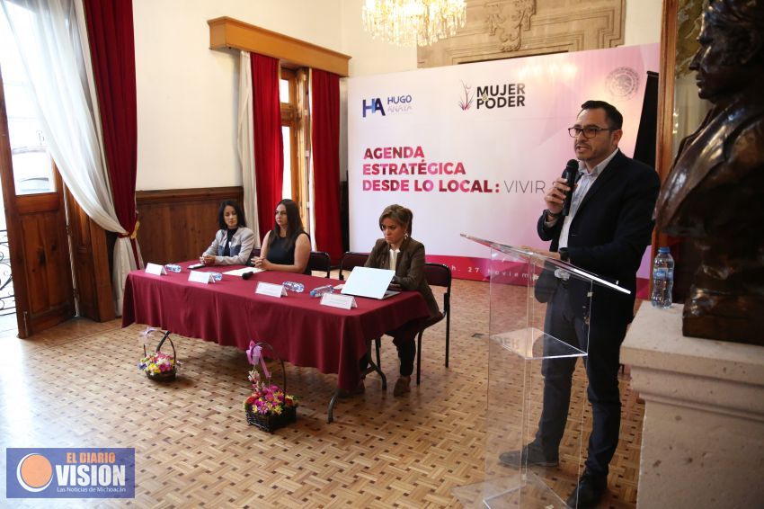 Llama Hugo Anaya a trabajar en favor de equidad de género