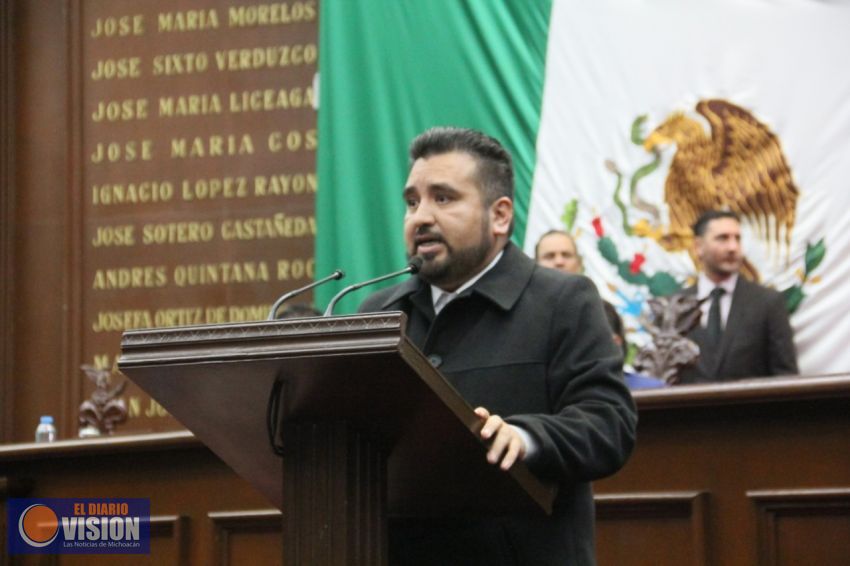 Que definición de Jefes de Tenencia sea por criterios constitucionales: Erik Juárez