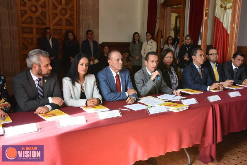 Signan diputados compromiso por la erradicación de la violencia de género