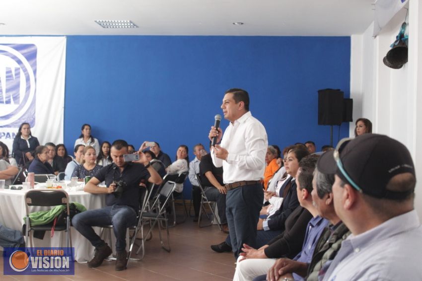 Uruapan arropa a Oscar Escobar rumbo a la Dirigencia Estatal del PAN 